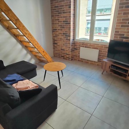 Joli Apparemment Type Loft Apartment Кавайон Екстериор снимка